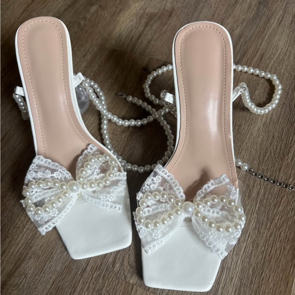 Elegant White Pearl Bow Women's Heels